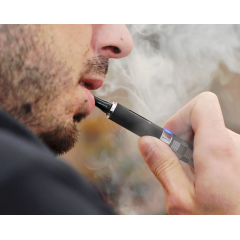 Чи можна за допомогою електронних пристроїв для куріння кинути палити?