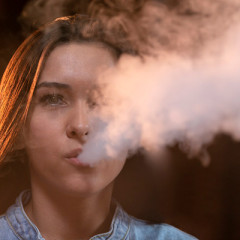 Як курити у затяг електронну сигарету?